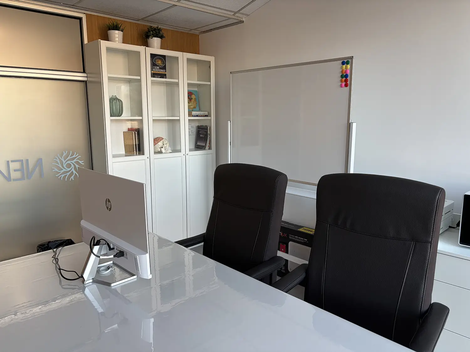 Equipo neurofeedback Madrid. Reygo Solutions equipo en Pozuelo de Alarcón oficina física