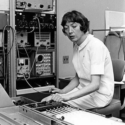 The history of neurofeedback therapy is linked to the use of different machinery to measure the activity and impulses of the brain and its reaction to stimuli